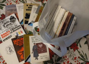 Książki historyczne trafiły do gnieźnieńskiej biblioteki