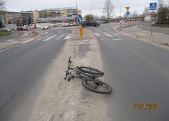 17-latek wjechał rowerem w autobus w Gnieźnie