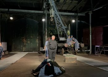 „U mnie zawsze wszystko dobrze” – poruszające widowisko o miłości i nadziei w cieniu Auschwitz w Teatrze Fredry w Gnieźnie