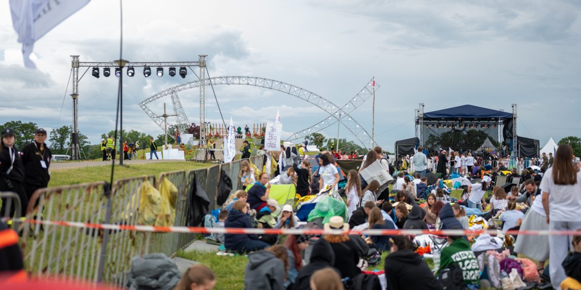 Lednica2000 przerwana z powodu gwałtownej pogody. Pierwsza ewakuacja w historii spotkań młodych