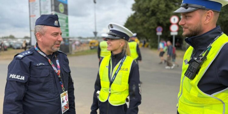 Gnieźnieńscy policjanci czuwali nad bezpieczeństwem na Festiwalu Pol’and’Rock