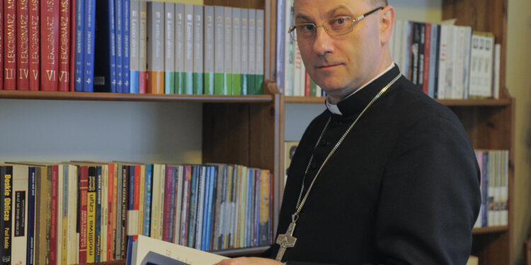Abp Polak: Zjazd Gnieźnieński to odpowiedź na wojnę w Ukrainie i konflikty na świecie