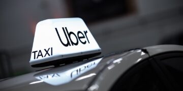 Uber rusza w Gnieźnie. Nie tylko przejazdy osobowe ale i zamawianie dowozu jedzenia