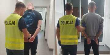 Pobicie na stacji w Gnieźnie. Dwóch mężczyzn usłyszało zarzuty