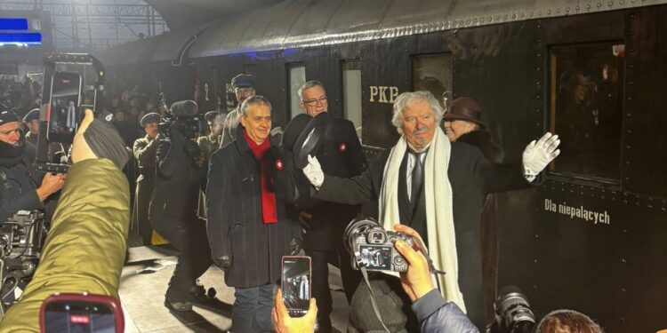 „Wiwat Paderewski!” – inscenizacja przyjazdu pianisty rozpoczęła obchody rocznicy Powstania Wielkopolskiego