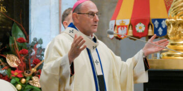 Metropolita gnieźnieński: Pokój pochodzi od Boga, a nie tylko z rozmów czy zbrojeń