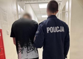 Włamywacz wpadł przez lombard. 28-latek odpowie za serię kradzieży w piwnicach na Świętokrzyskiej