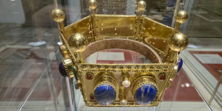 Nie tylko zbroje i miecze. Nowa wystawa w Muzeum opowiada o średniowieczu, które wciąż inspiruje