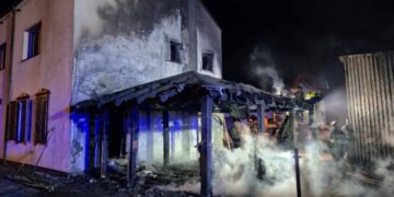 Pożar wiaty. Szybka akcja strażaków uratowała restaurację Oberża w Łubowie