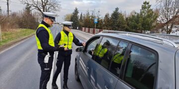 „Trzeźwy poranek” w powiecie gnieźnieńskim. Ponad 1900 kierowców skontrolowanych, dwóch na podwójnym gazie
