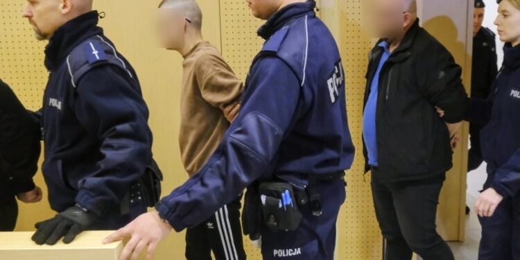 Porwanie i usiłowanie gwałtu na 16-latku w Śremie. Sąd skazał czterech mężczyzn. „Motywem była chęć wymierzenia nauczki”