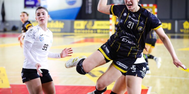Enea MKS Gniezno ogrywa Koszalin po mocnym finiszu. Głębocka z MVP